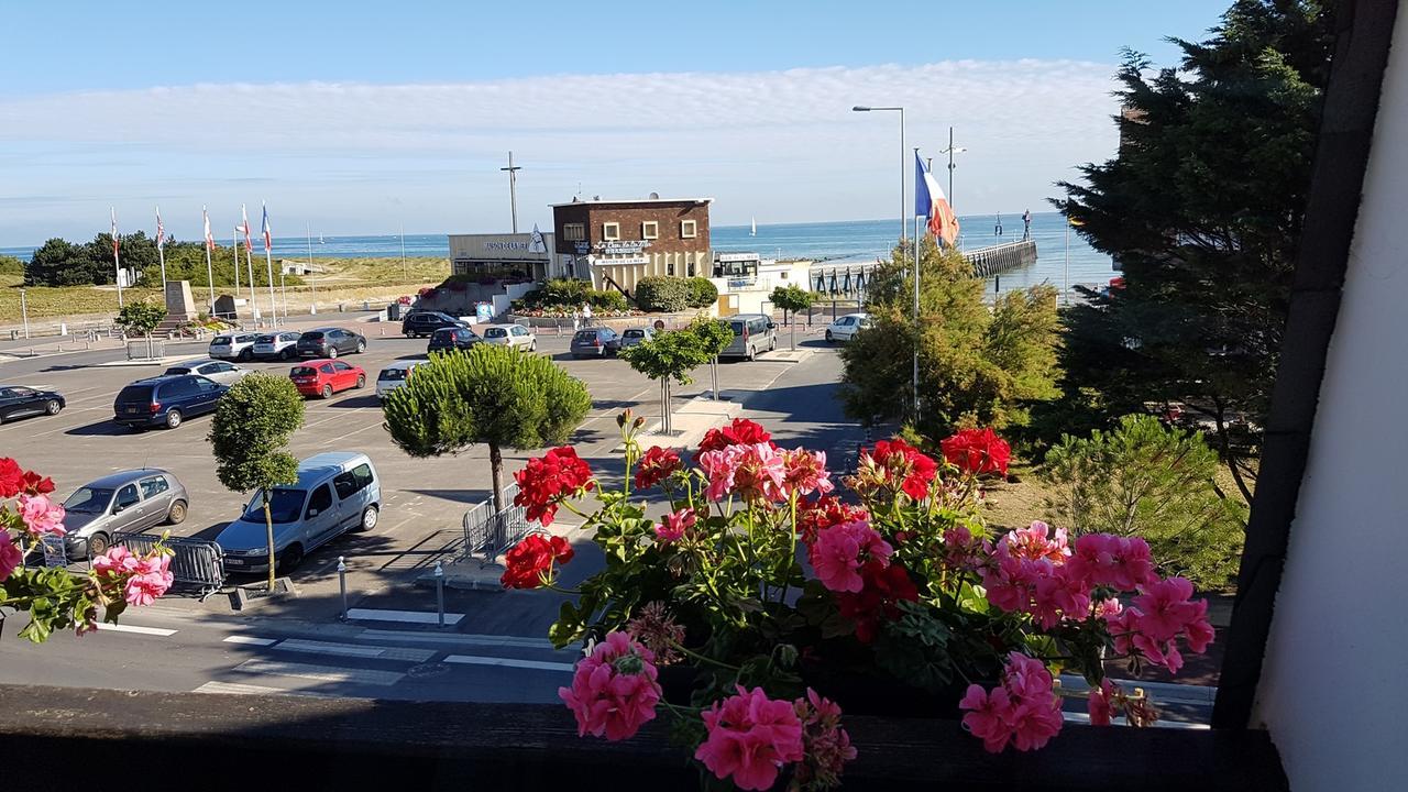 Hotel De Paris Courseulles-sur-Mer Exterior foto